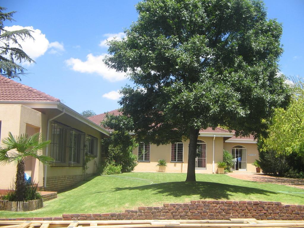 Airport Lodge Guest House Kempton Park Esterno foto