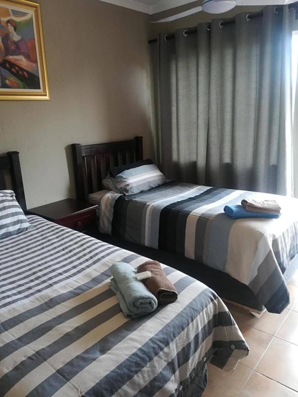 Airport Lodge Guest House Kempton Park Esterno foto