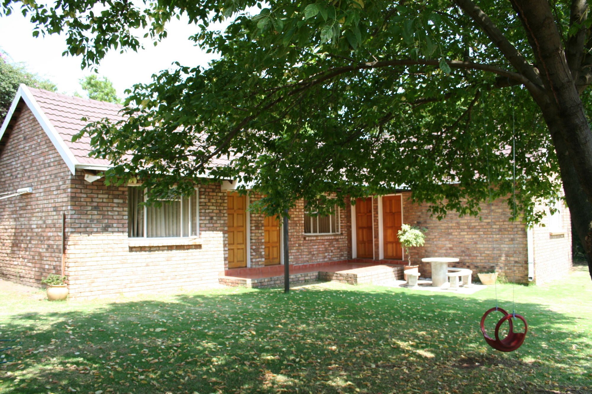 Airport Lodge Guest House Kempton Park Esterno foto